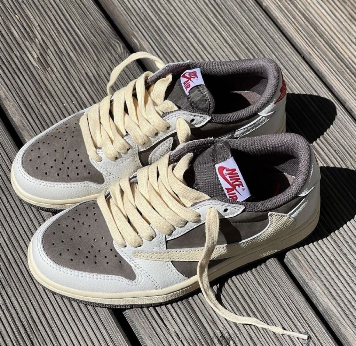 Travis Scott x Air Jordan 1 Low