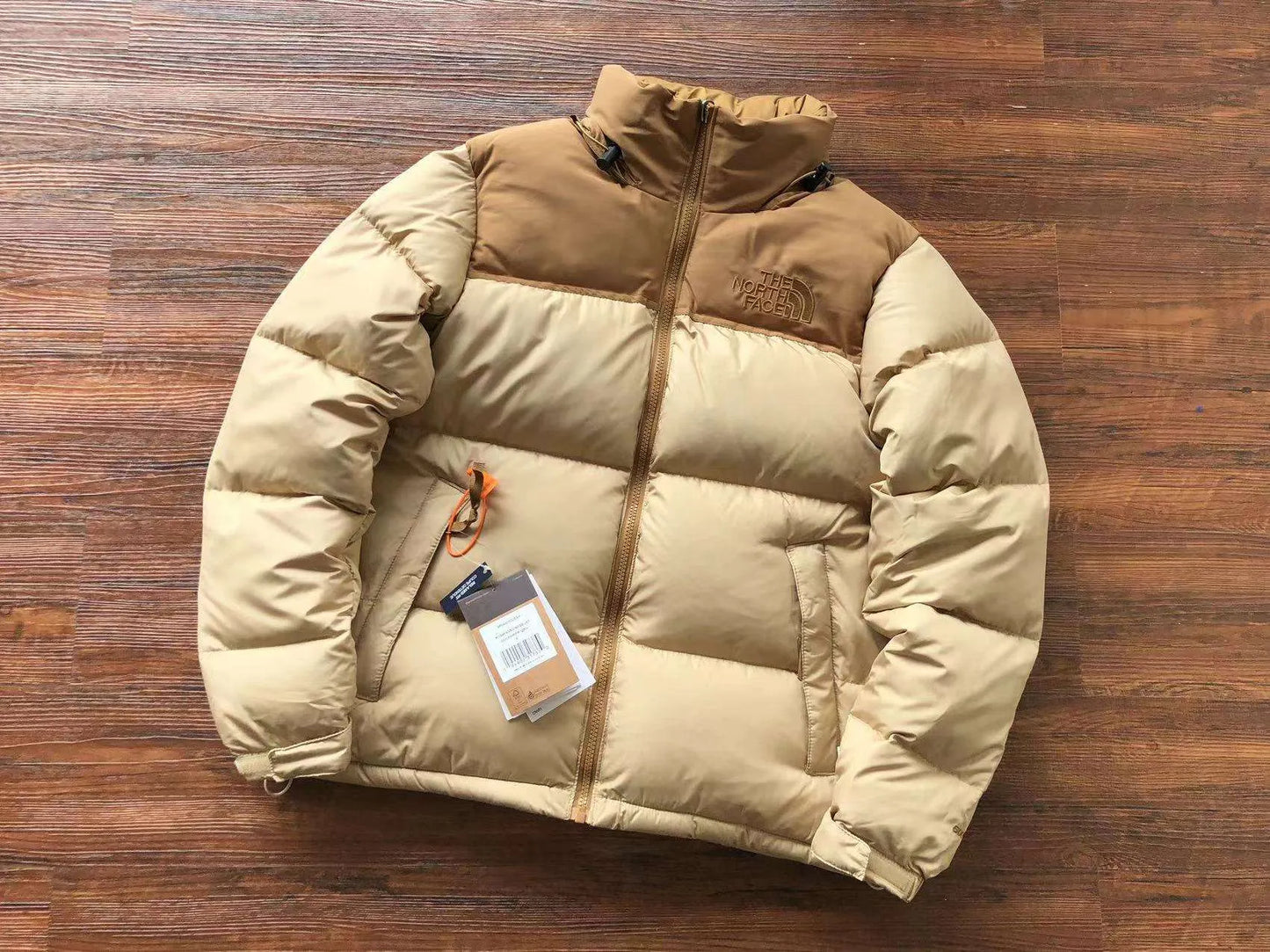 the north face კრემისფერი