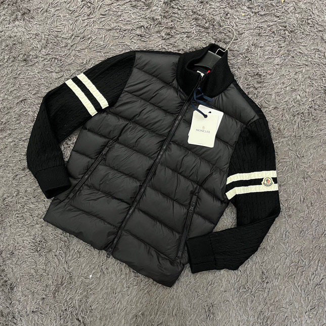 Moncler მოსაცმელი