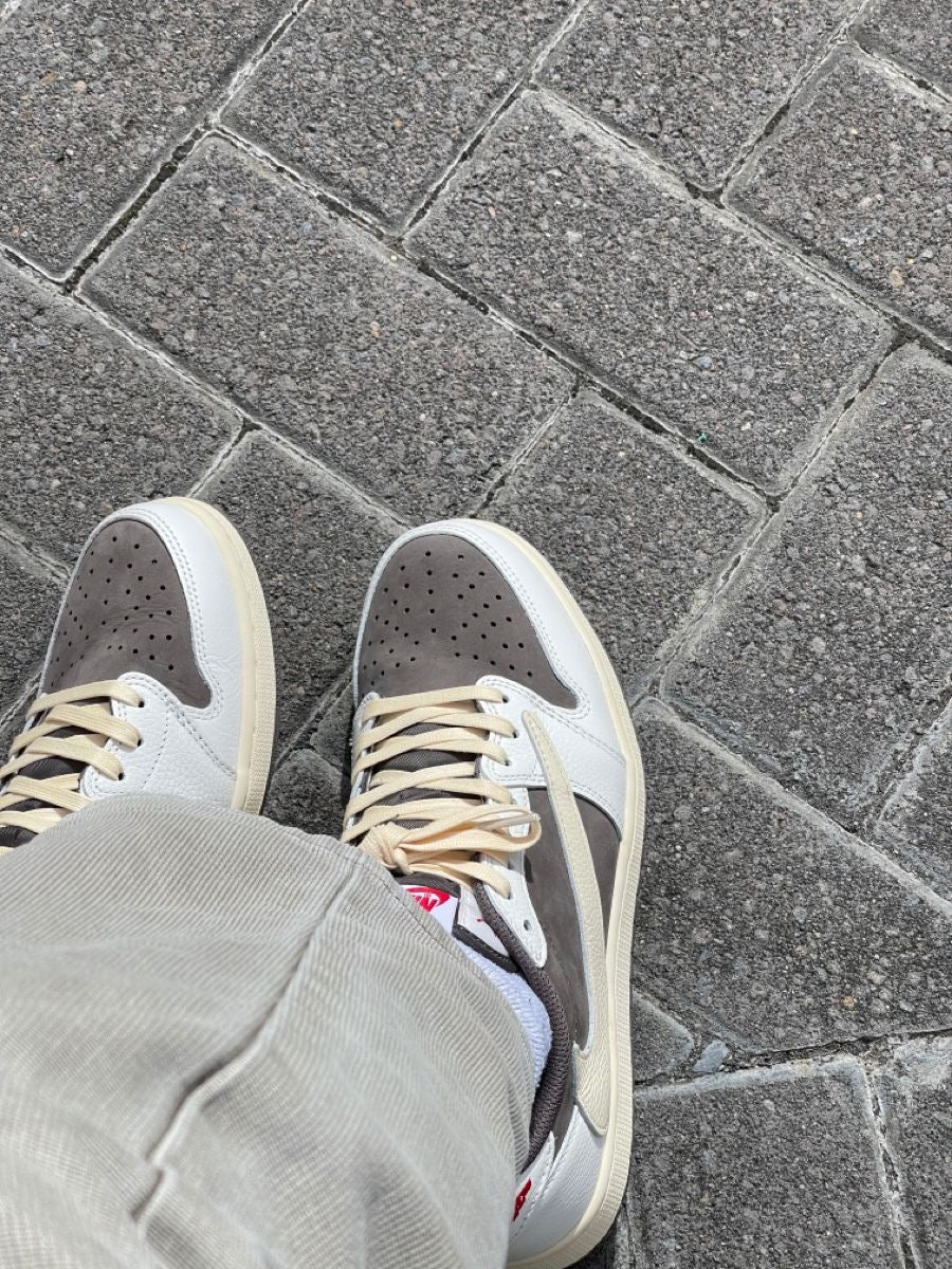 Travis Scott x Air Jordan 1 Low