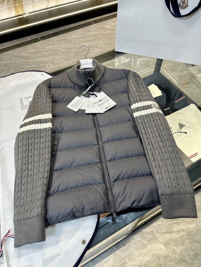 Moncler მოსაცმელი