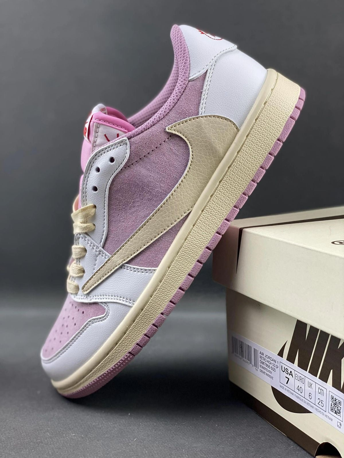 Travis Scott x Air Jordan 1 Low