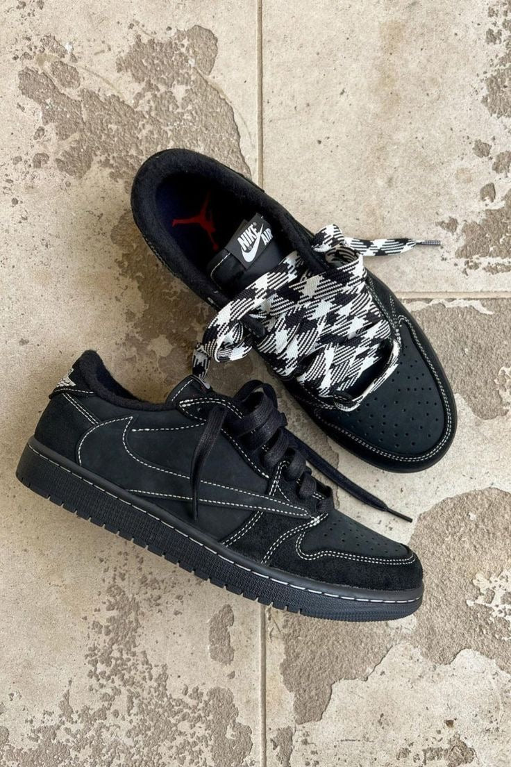Travis Scott x Air Jordan 1 Low