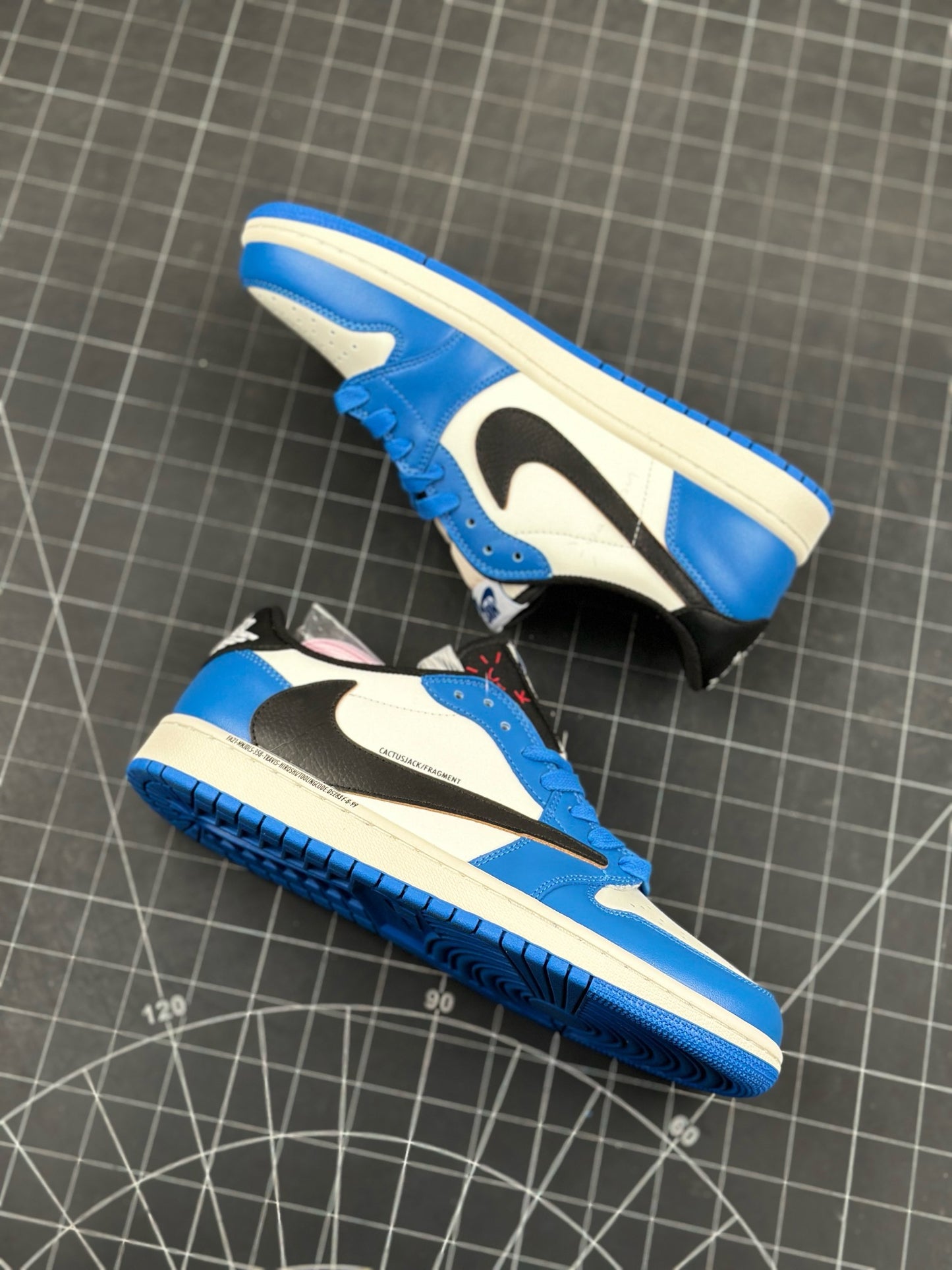 Travis Scott x Air Jordan 1 Low