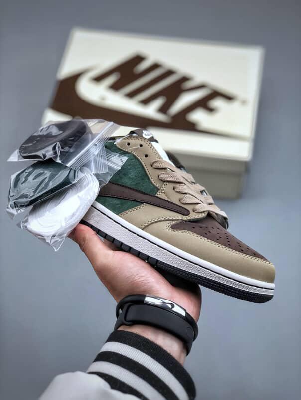 Travis Scott x Air Jordan 1 Low