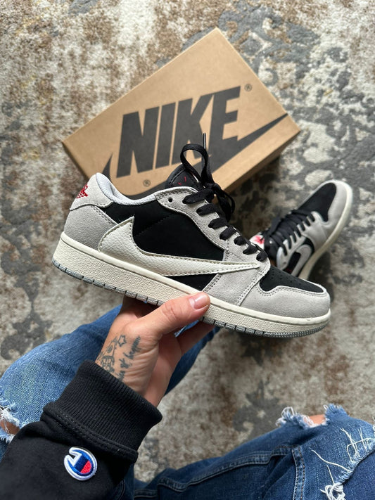 Travis Scott x AJ 1 Low