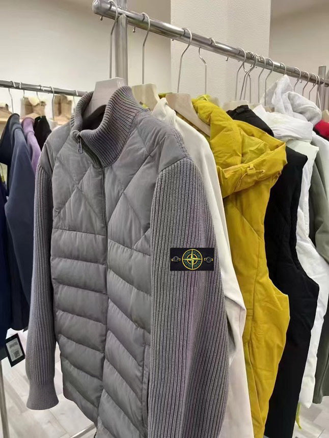 Stone Island მოსაცმელი