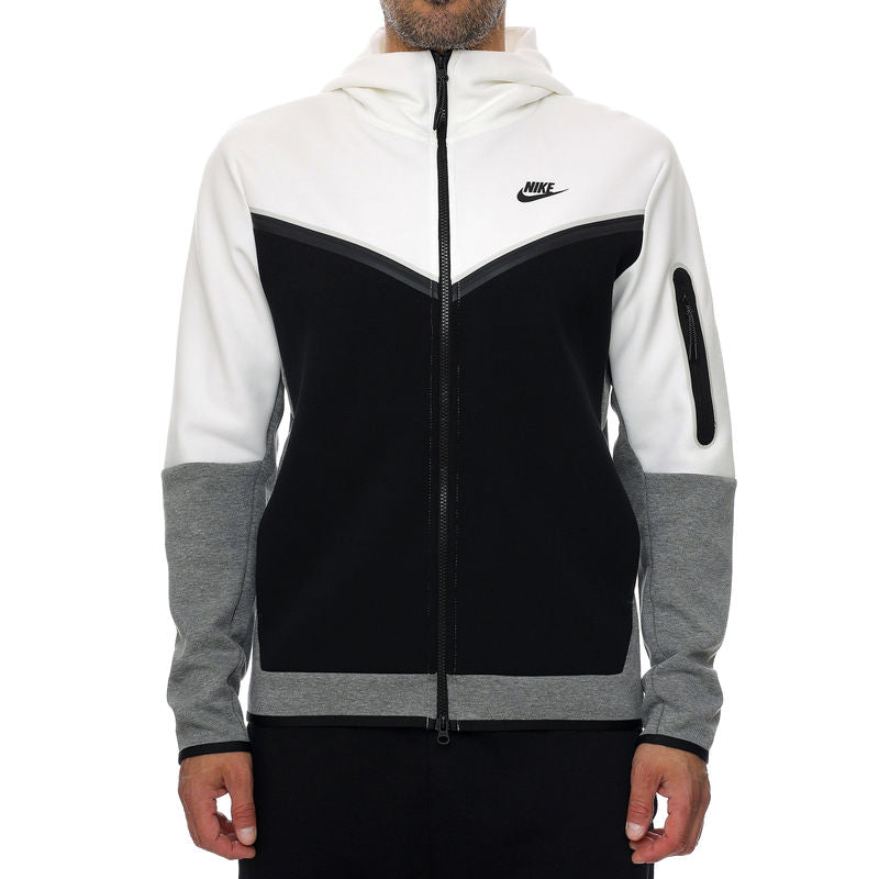 Nike Tech Fleece