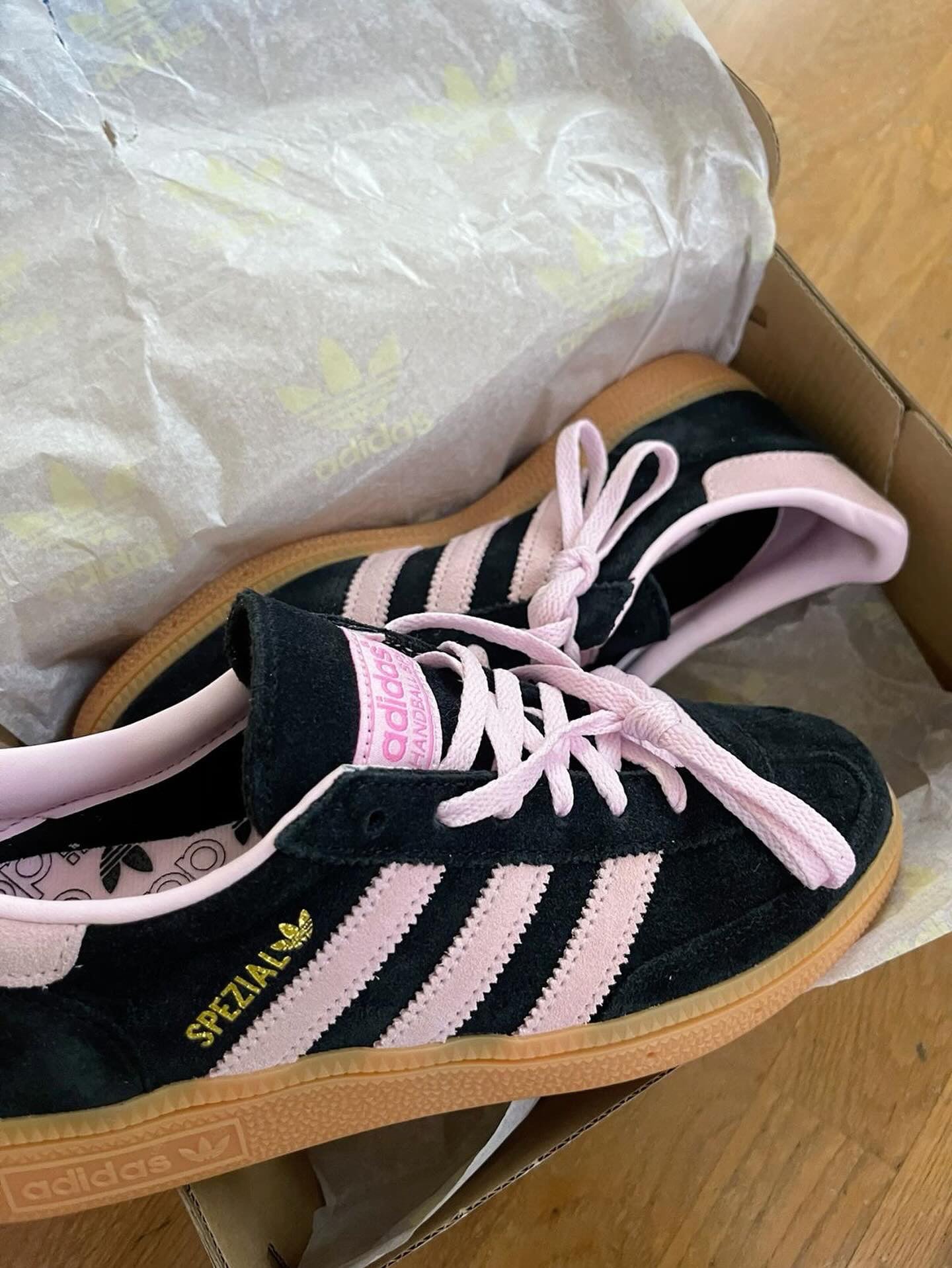 Adidas spezial