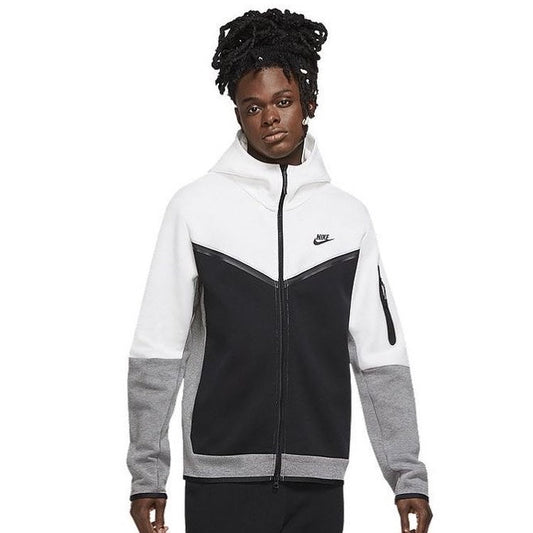 Nike Tech Fleece